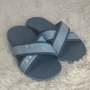 Vionic Sandals Women’s Size 9